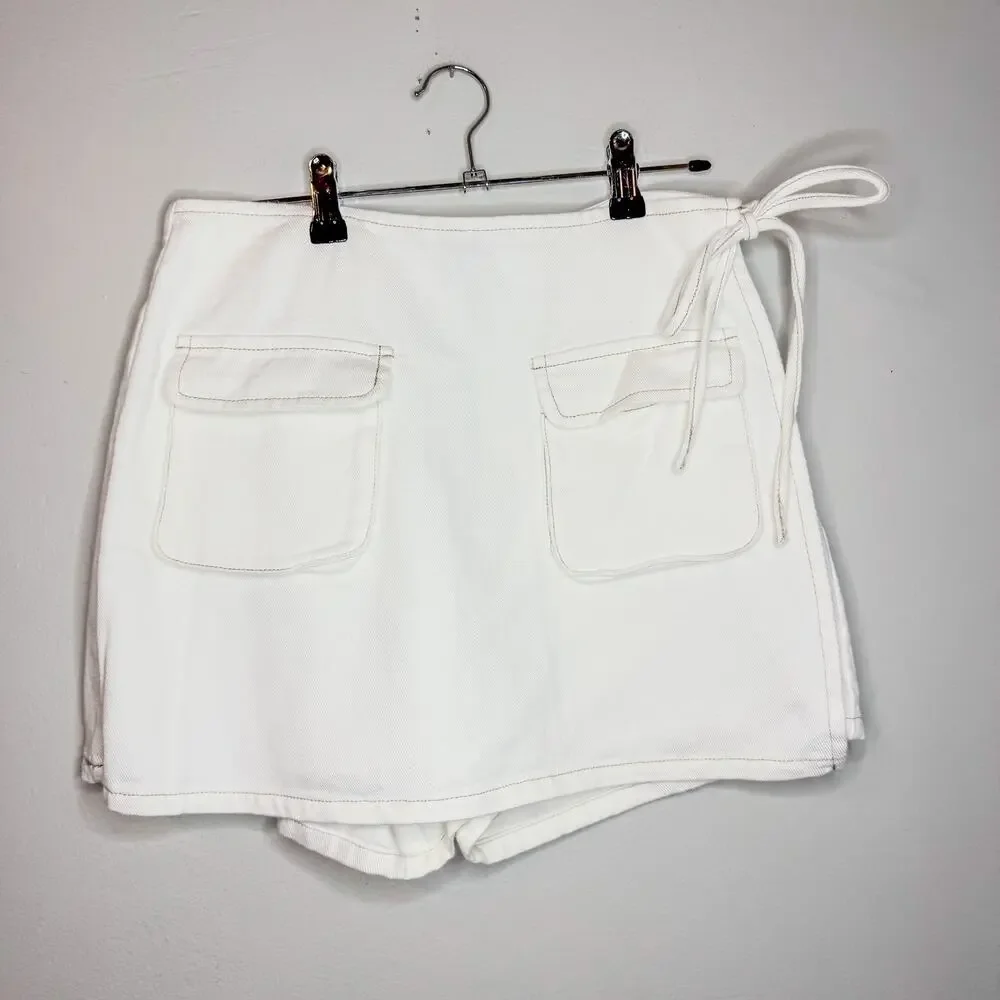 Day + Moon White Denim Wrap Cargo Skort Front Pockets Side Tie NWT Size Medium